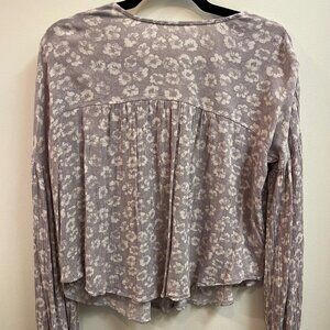 VICI Light Purple and White Floral Top (XS)